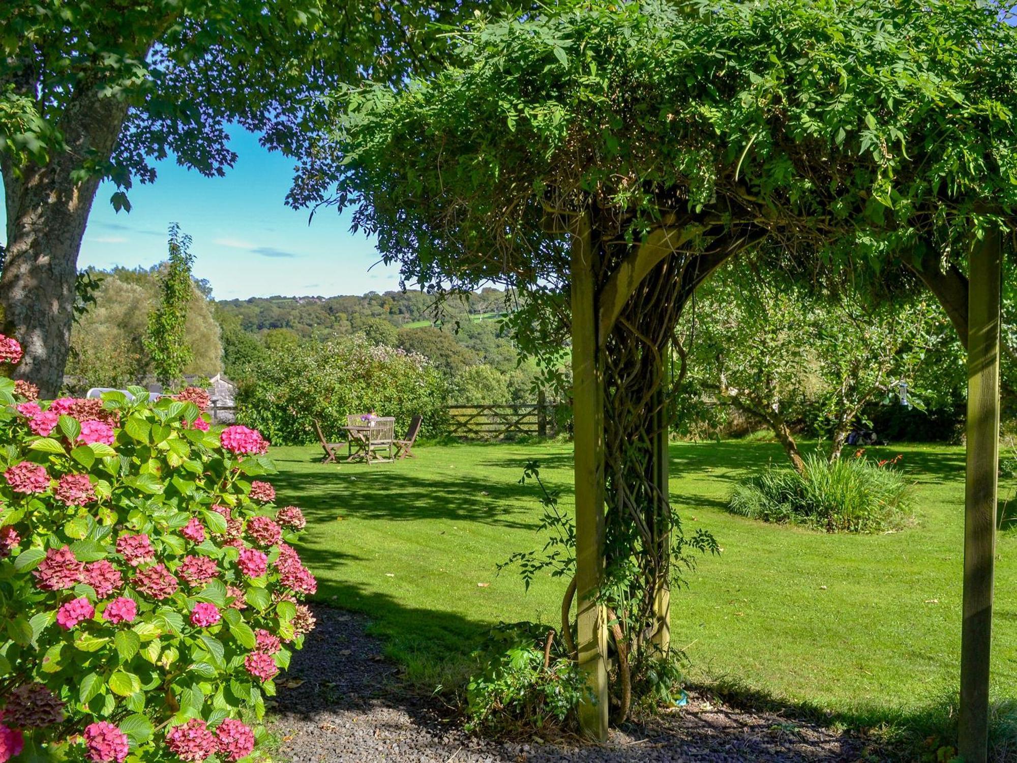 הולסוורת'י Clematis Cottage מראה חיצוני תמונה